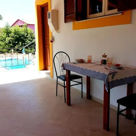 Margarita Corfu Сasa de vacaciones Rodas